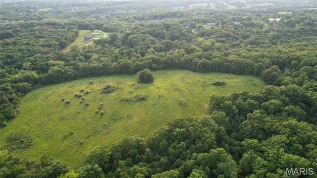 $1,525,000 | 69 McClay Road, Winfield, MO 63389