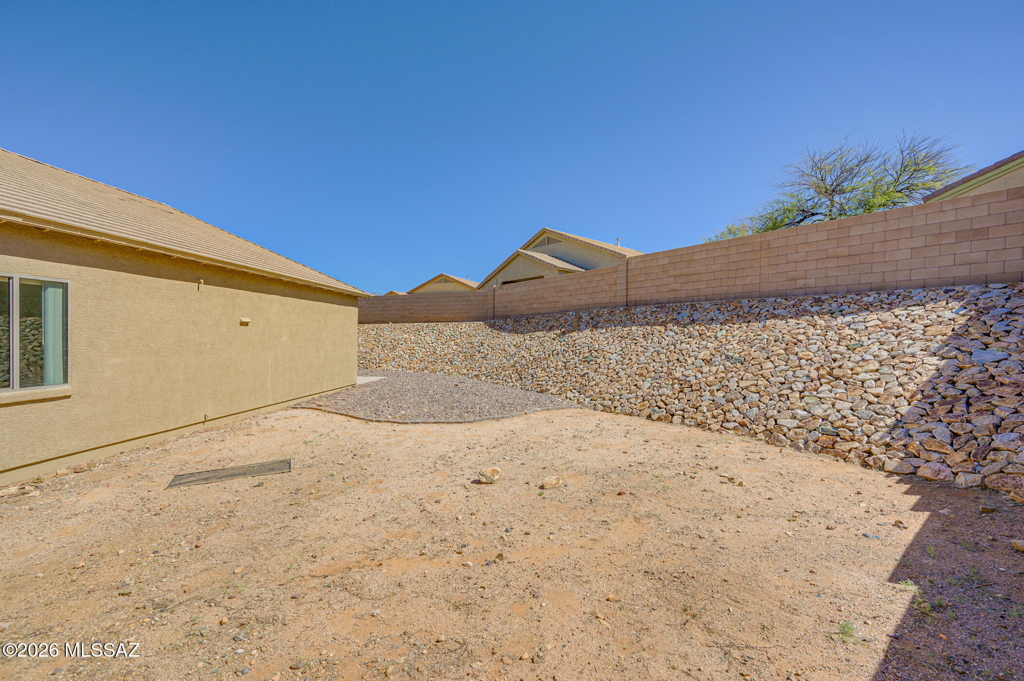 1053 South Seldon Place Vail, AZ 85641 - Photo 40 of 45 Backyard