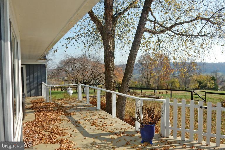 8405 Meadows Road Warrenton, VA 20186 - Photo 18 of 30 Exterior (General)