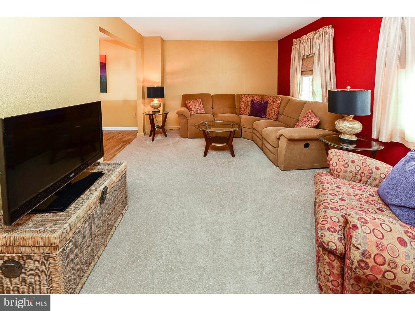 26 New Oak Road Mickleton, NJ 08056 - Photo 3 of 25 Living Room