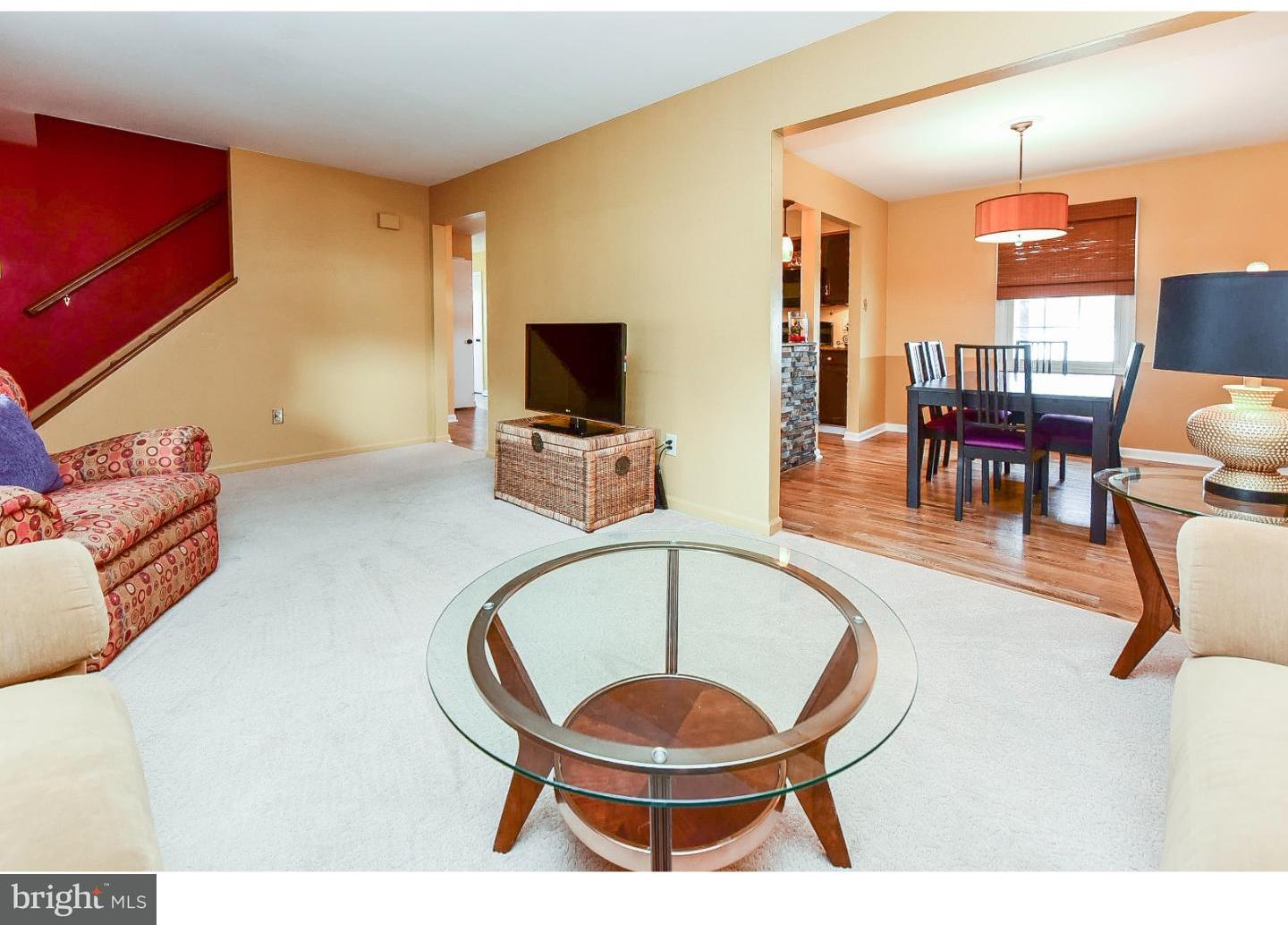 26 New Oak Road Mickleton, NJ 08056 - Photo 5 of 25 Living Room