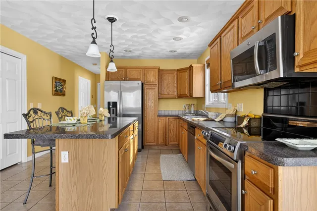 $749,000 | 36 Sachem Road, Narragansett, RI 02882