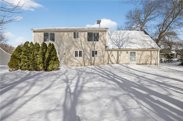 $749,000 | 36 Sachem Road, Narragansett, RI 02882