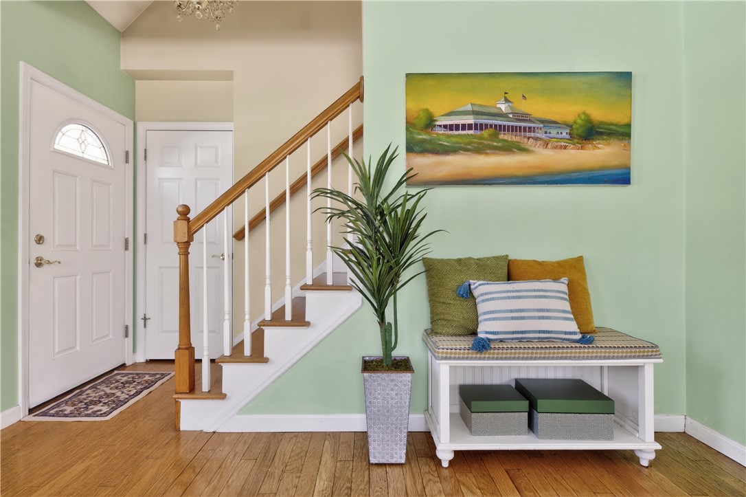 36 Sachem Road Narragansett, RI 02882 - Photo 6 of 37