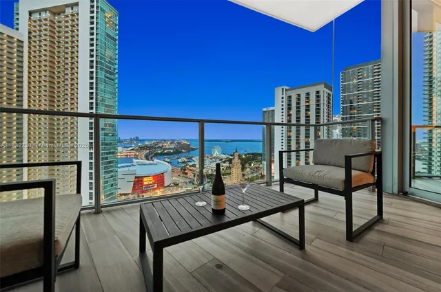 $1,300,000 | 851 Northeast 1st Avenue, Unit 2809, Miami, FL 33132