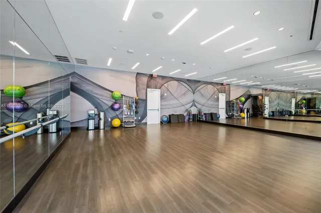 $1,300,000 | 851 Northeast 1st Avenue, Unit 2809, Miami, FL 33132