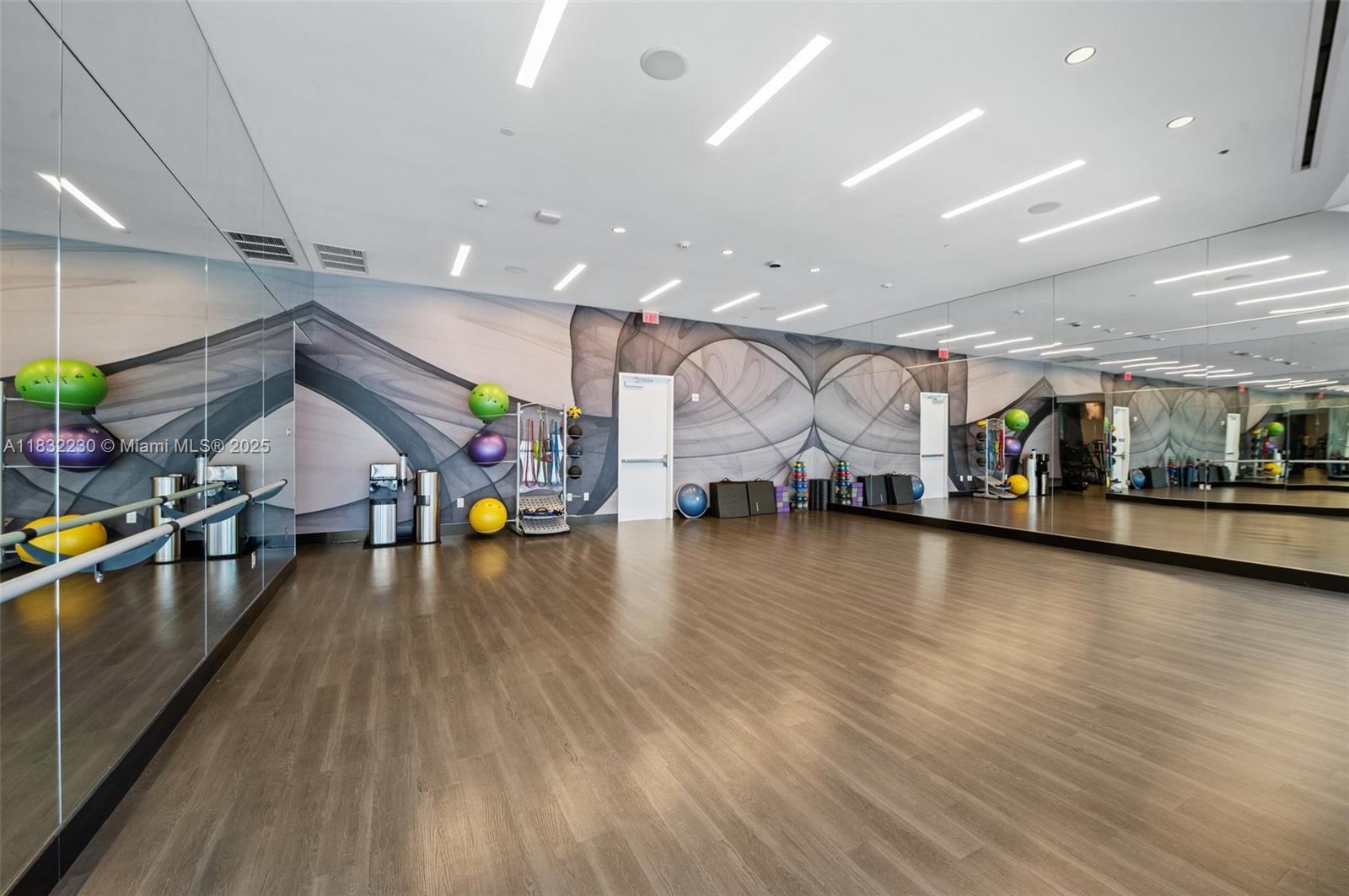 851 Northeast 1st Avenue, Unit 2809 Miami, FL 33132 - Photo 34 of 42