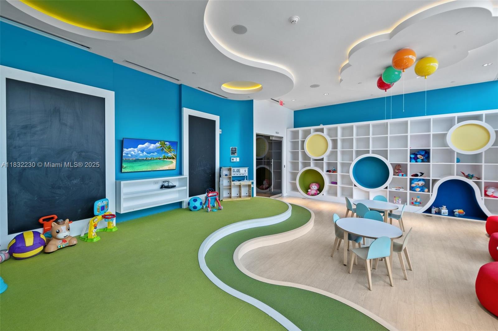 851 Northeast 1st Avenue, Unit 2809 Miami, FL 33132 - Photo 36 of 42