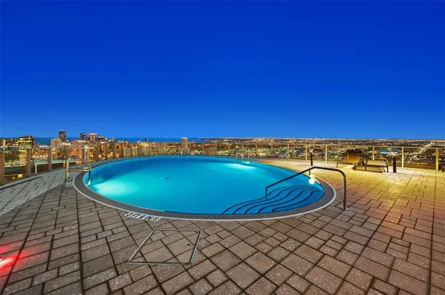 $1,300,000 | 851 Northeast 1st Avenue, Unit 2809, Miami, FL 33132