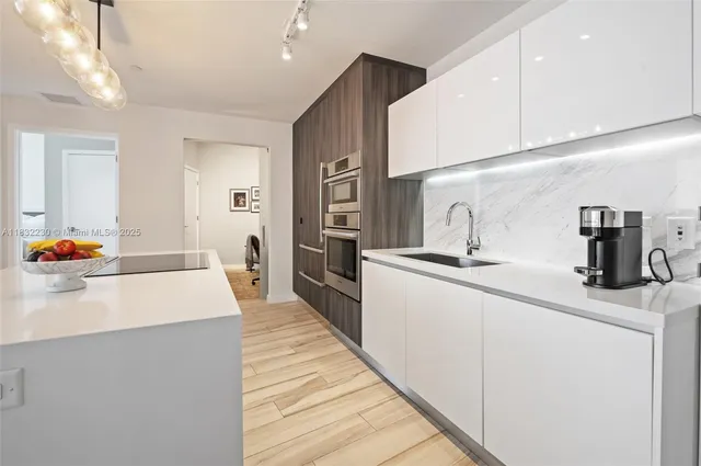 $1,300,000 | 851 Northeast 1st Avenue, Unit 2809, Miami, FL 33132