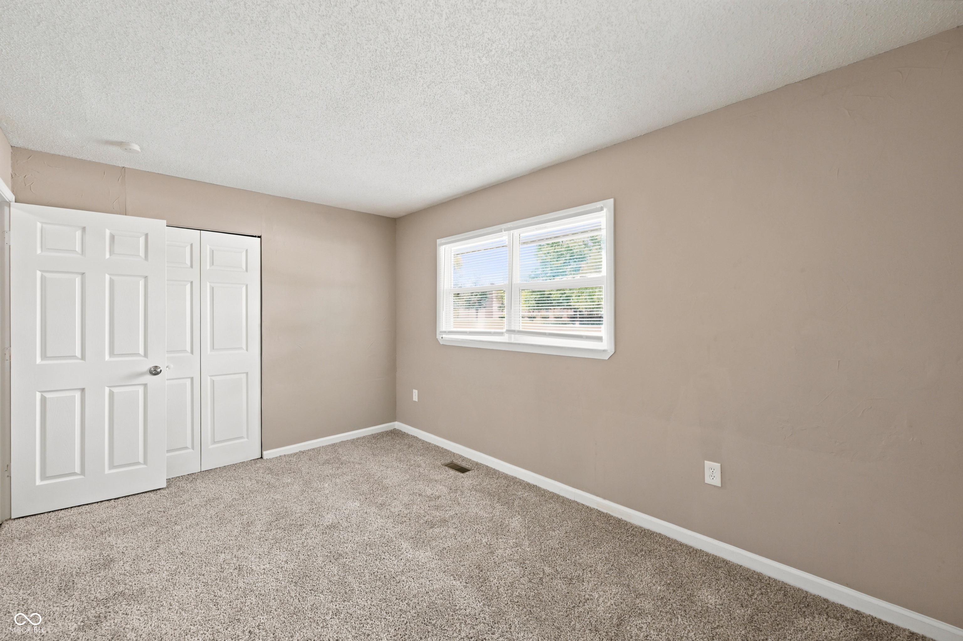 8619 Montery Road Indianapolis, IN 46226 - Photo 9 of 23