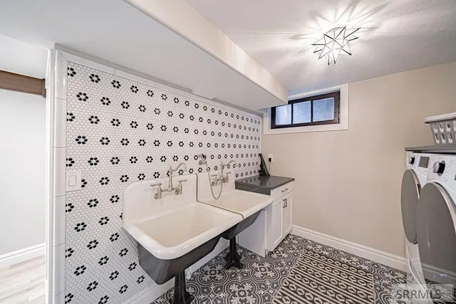 $685,000 | 173 North Placer Avenue, Idaho Falls, ID 83402