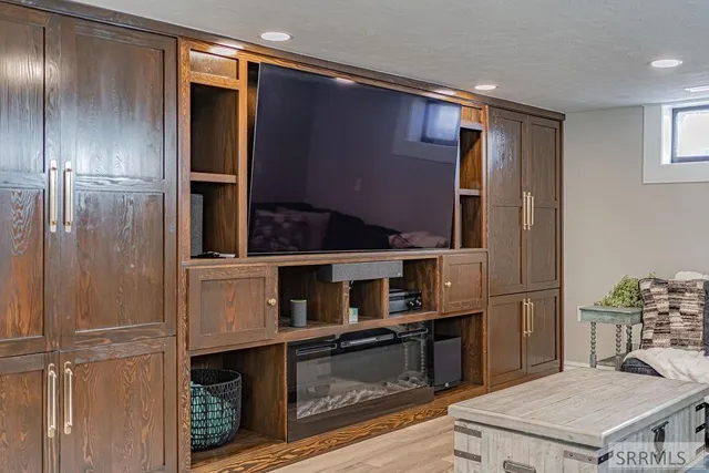 $685,000 | 173 North Placer Avenue, Idaho Falls, ID 83402