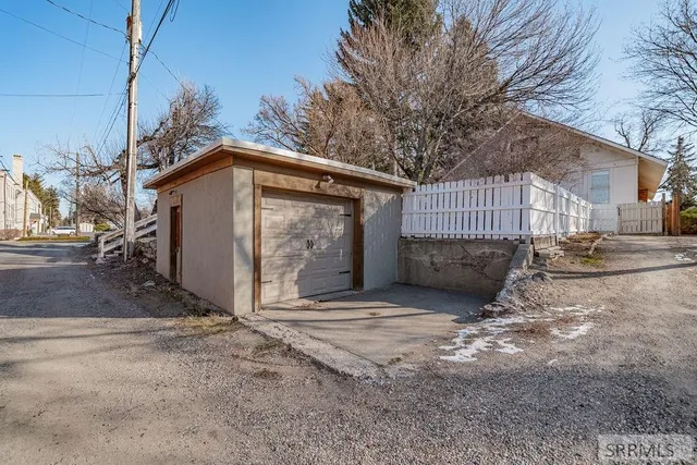 $685,000 | 173 North Placer Avenue, Idaho Falls, ID 83402