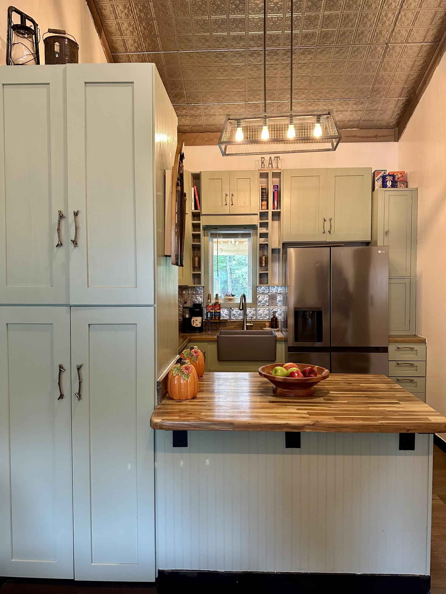 4265 Goose Point Road Bassett, VA 24055 - Photo 18 of 41 kitchen bar