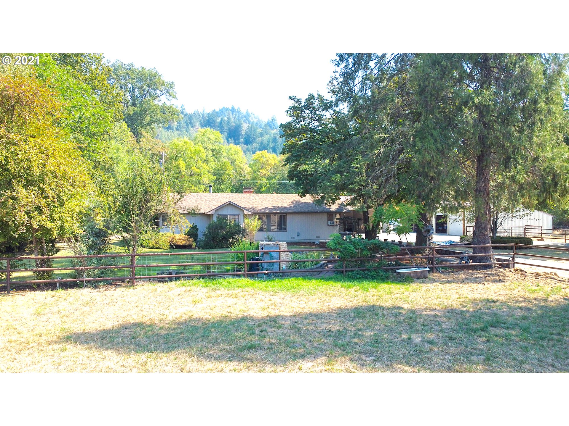 252 Forest Road Myrtle Creek, OR 97457 - Photo 1 of 32 Gallery Image 1