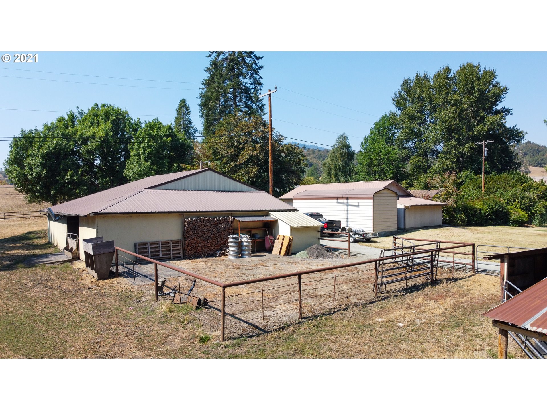 252 Forest Road Myrtle Creek, OR 97457 - Photo 4 of 32 Gallery Image 4