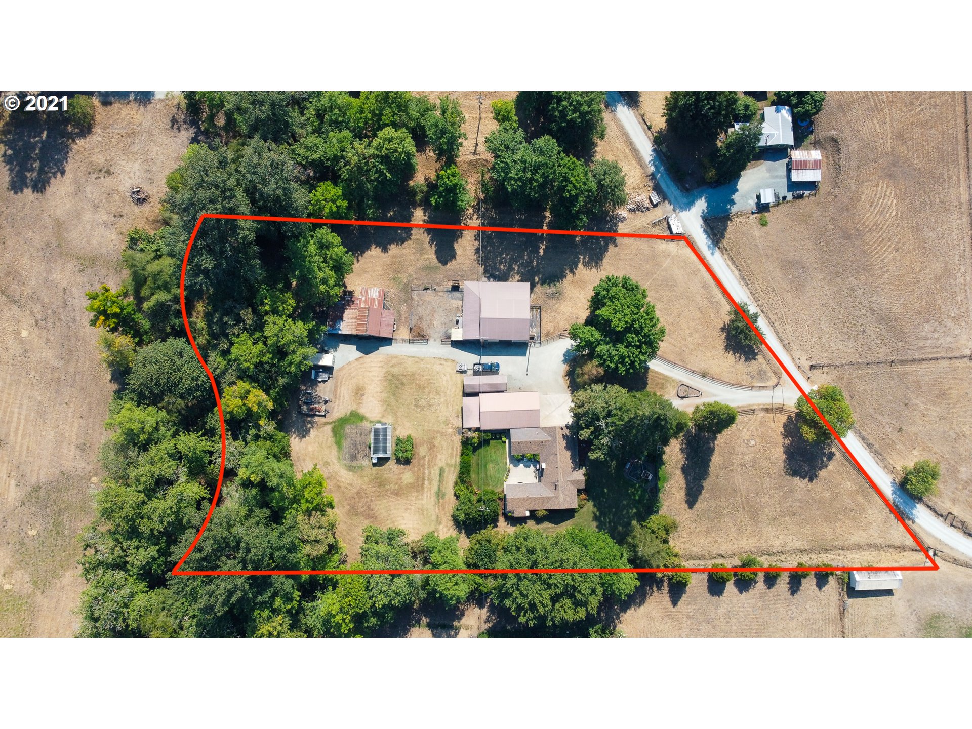 252 Forest Road Myrtle Creek, OR 97457 - Photo 5 of 32 Gallery Image 5