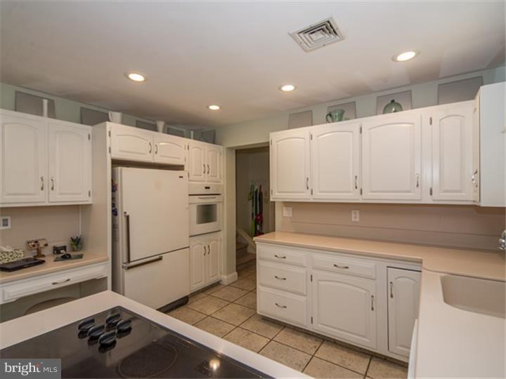 1519 Cedar Top Road Reading, PA 19607 - Photo 13 of 25