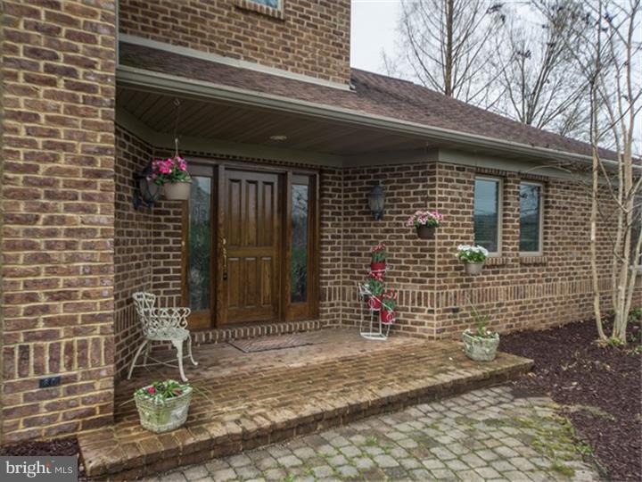 1519 Cedar Top Road Reading, PA 19607 - Photo 3 of 25