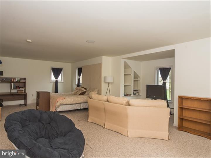 1519 Cedar Top Road Reading, PA 19607 - Photo 22 of 25