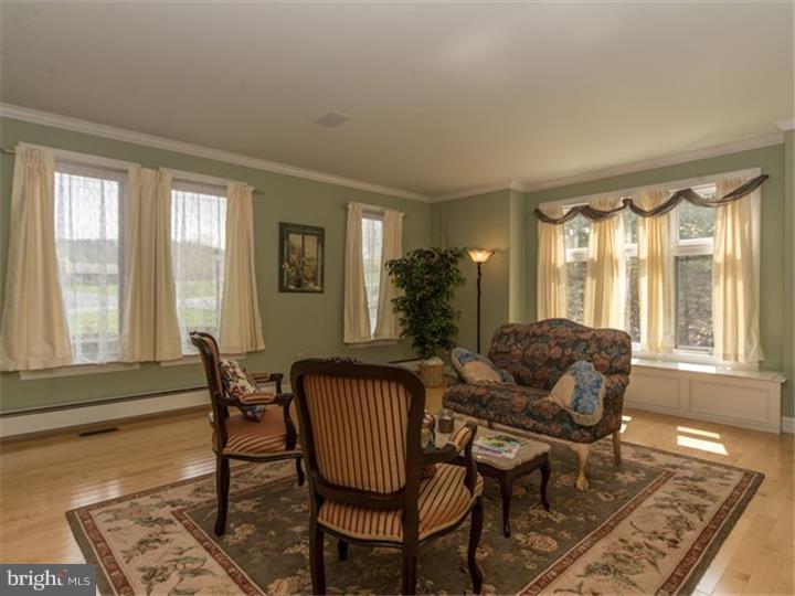 1519 Cedar Top Road Reading, PA 19607 - Photo 6 of 25