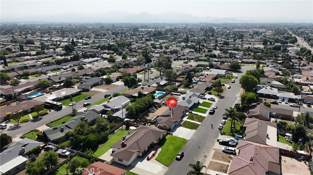 1005 North Encina Avenue Rialto, CA 92376 - Photo 37 of 39 an aerial view of multiple house