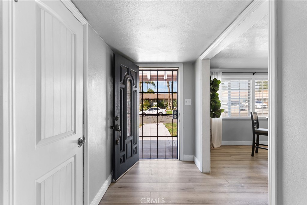 1005 North Encina Avenue Rialto, CA 92376 - Photo 5 of 39 a view of entryway with livingroom