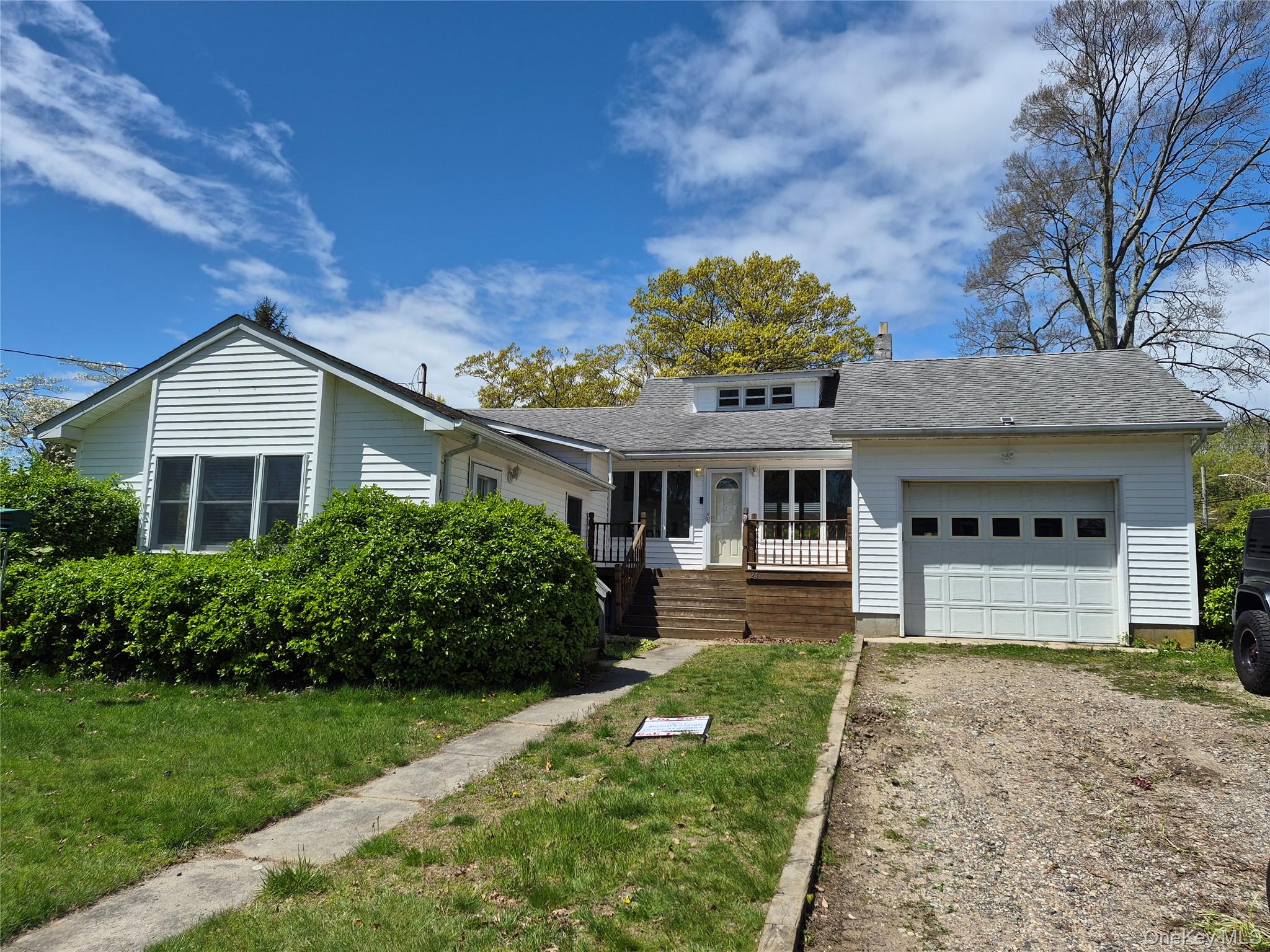 24 Lavender Road Rocky Point, NY 11778 - Photo 2 of 28