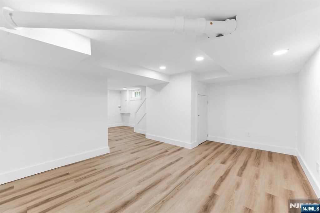 21 Morris Road Clifton, NJ 07012 - Photo 26 of 36