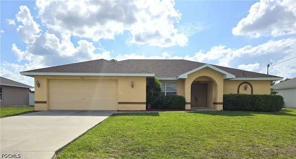 $2,500 | 4614 Southwest 9th Place, Cape Coral, FL 33914