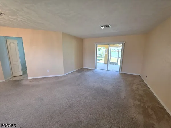 $2,500 | 4614 Southwest 9th Place, Cape Coral, FL 33914