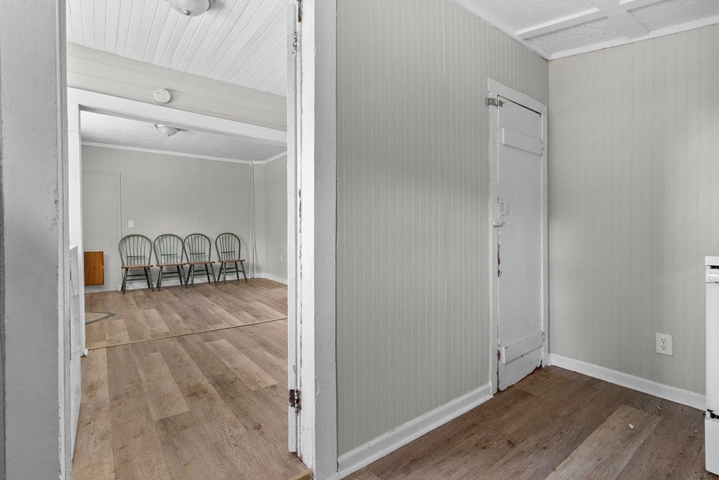 2504 Austinville Road Austinville, VA 24312 - Photo 14 of 20 Gallery Image 14