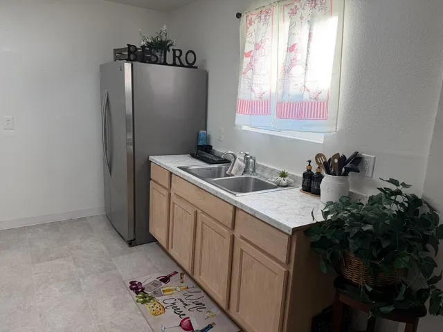 $290,000 | 3636 27th Avenue, Sacramento, CA 95820