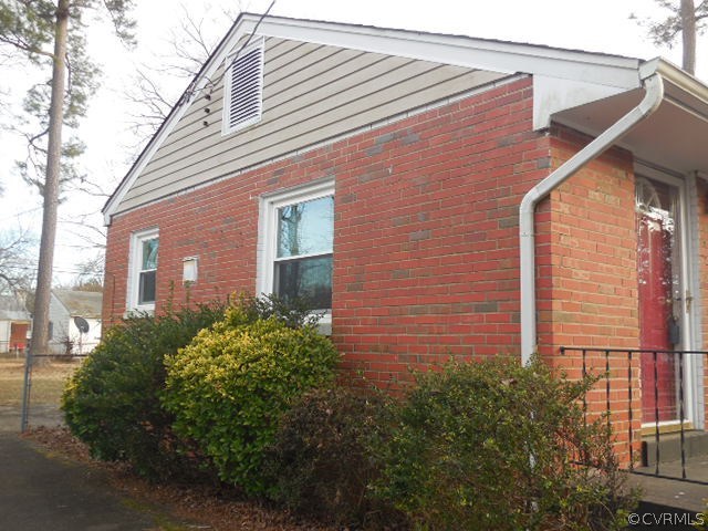 308 Beulah Road Sandston, VA 23150 - Photo 3 of 20 Left side