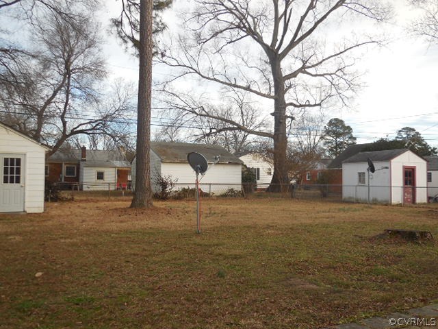 308 Beulah Road Sandston, VA 23150 - Photo 4 of 20 Large Rear Yard