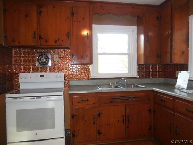308 Beulah Road Sandston, VA 23150 - Photo 10 of 20 Kitchen with new Range