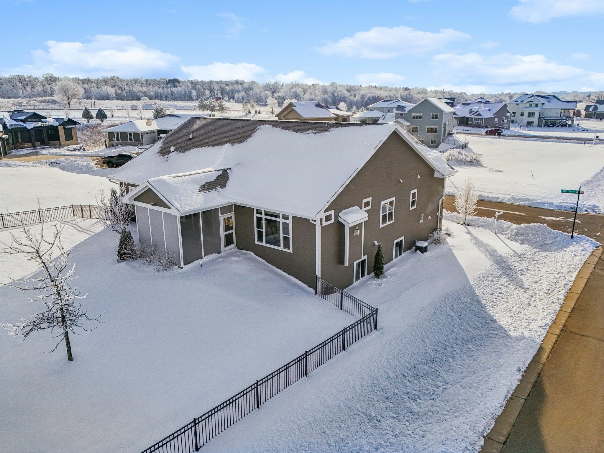 5830 Eagle Prairie Court Middleton, WI 53597 - Photo 3 of 46