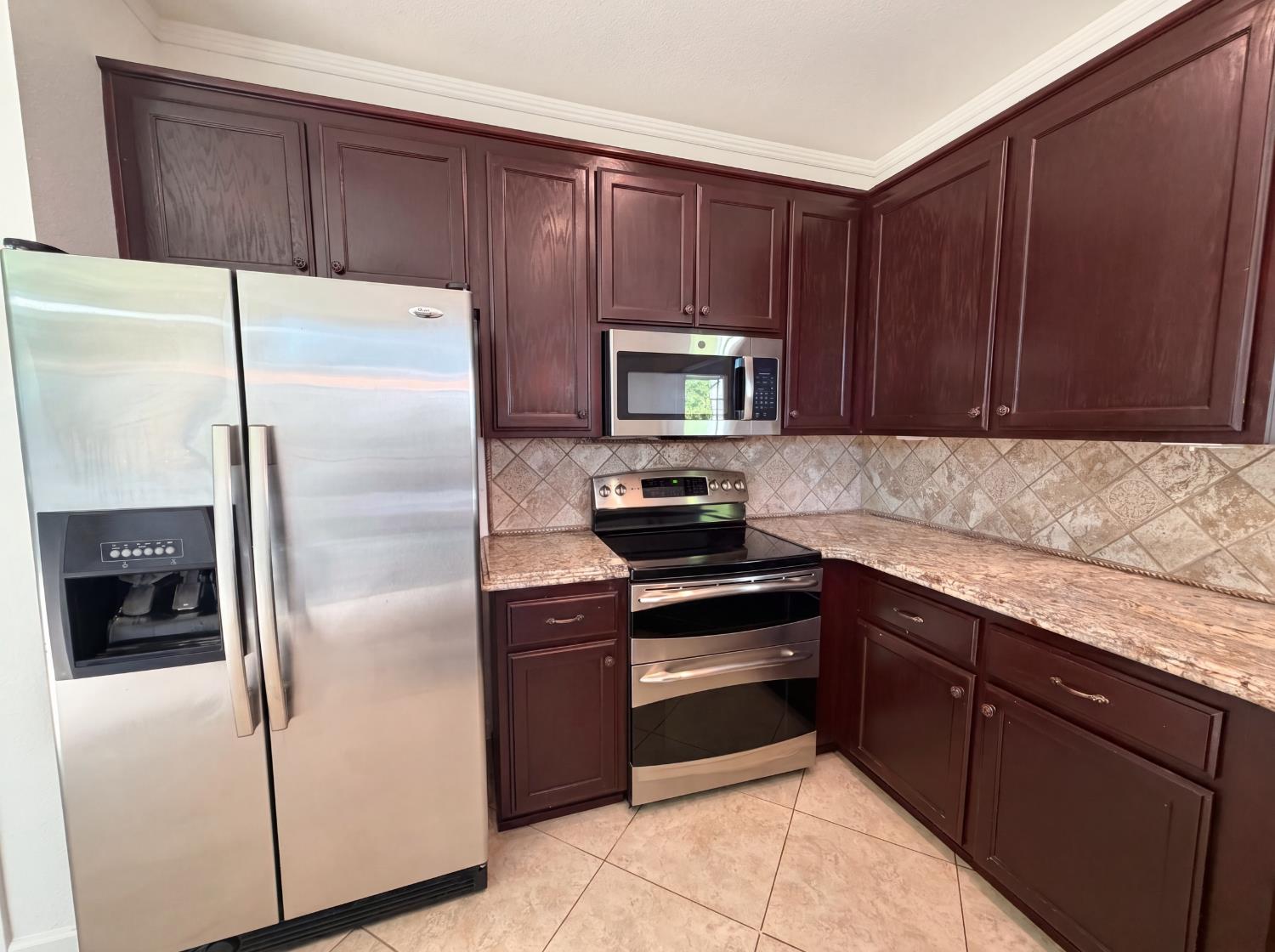 2805 Aquamarine Circle Rescue, CA 95672 - Photo 7 of 29