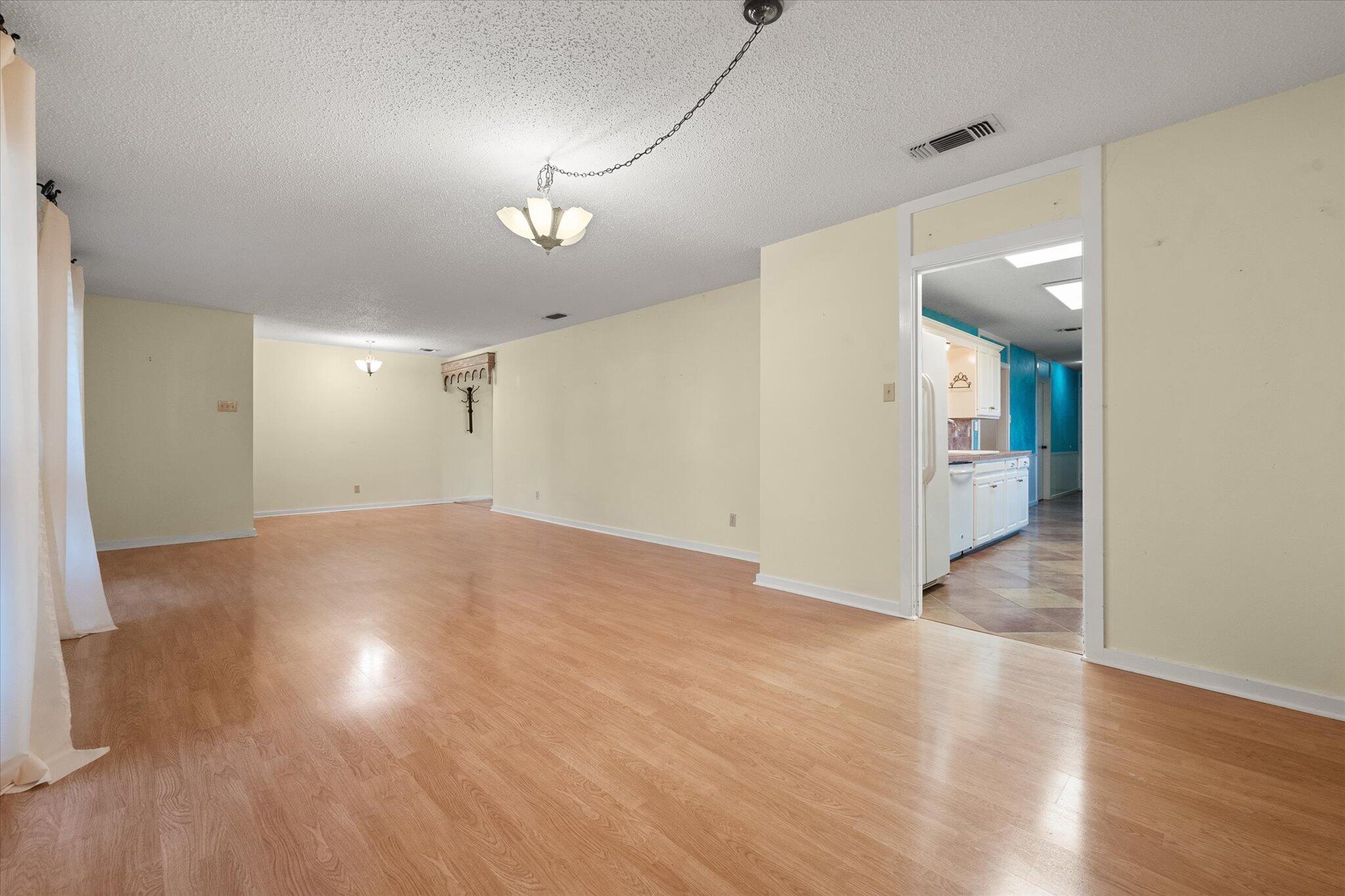 4502 20th Street Lubbock, TX 79407 - Photo 5 of 38 06-4502 20th_4601