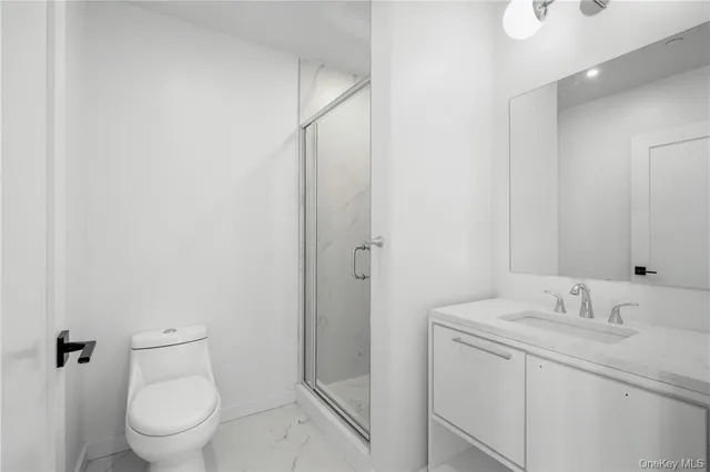 a picture of a wall with a bench