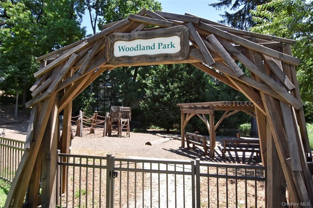 139 Fifth Avenue, Unit 5C Pelham, NY 10803 - Photo 29 of 32