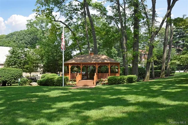 $4,995 | 139 Fifth Avenue, Unit 5C, Pelham, NY 10803