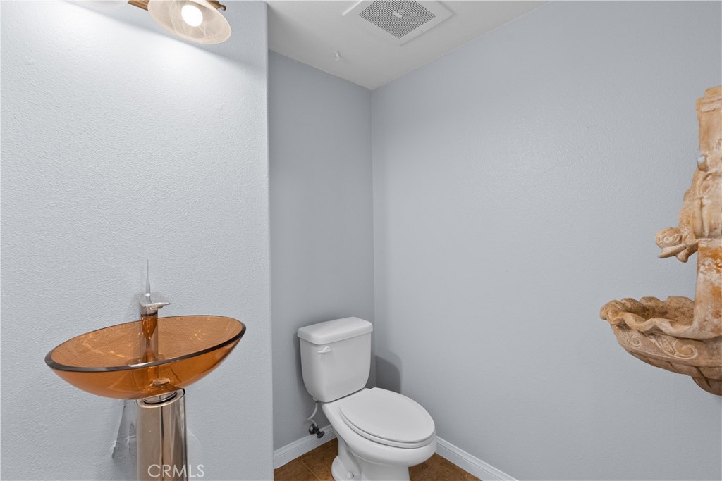 4240 Tradewinds Drive Oxnard, CA 93035 - Photo 27 of 43