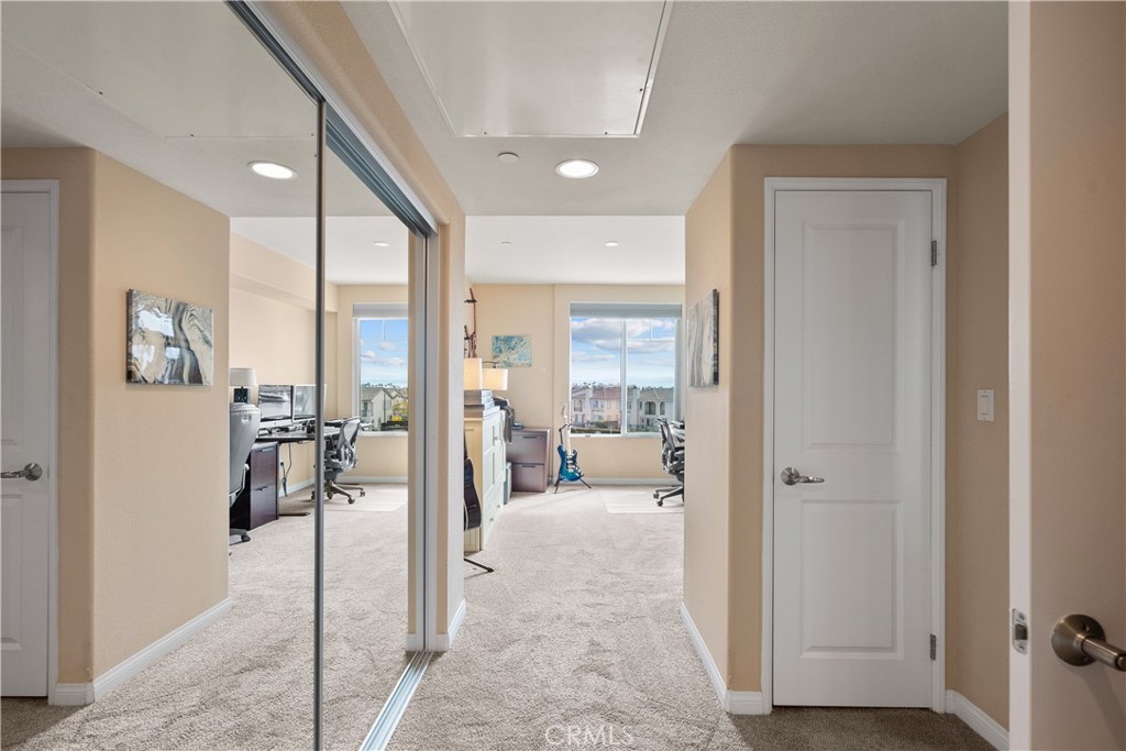 4240 Tradewinds Drive Oxnard, CA 93035 - Photo 38 of 43 a bathroom with a tub and shower