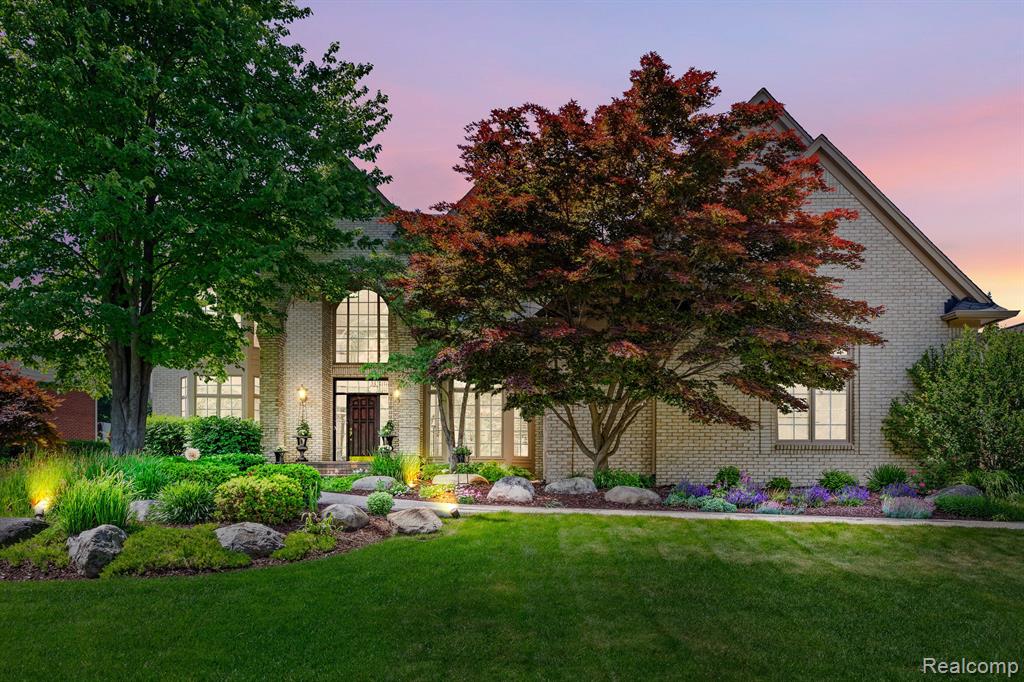 1424 Pebble Ridge Drive Rochester, MI 48307 - Photo 1 of 72