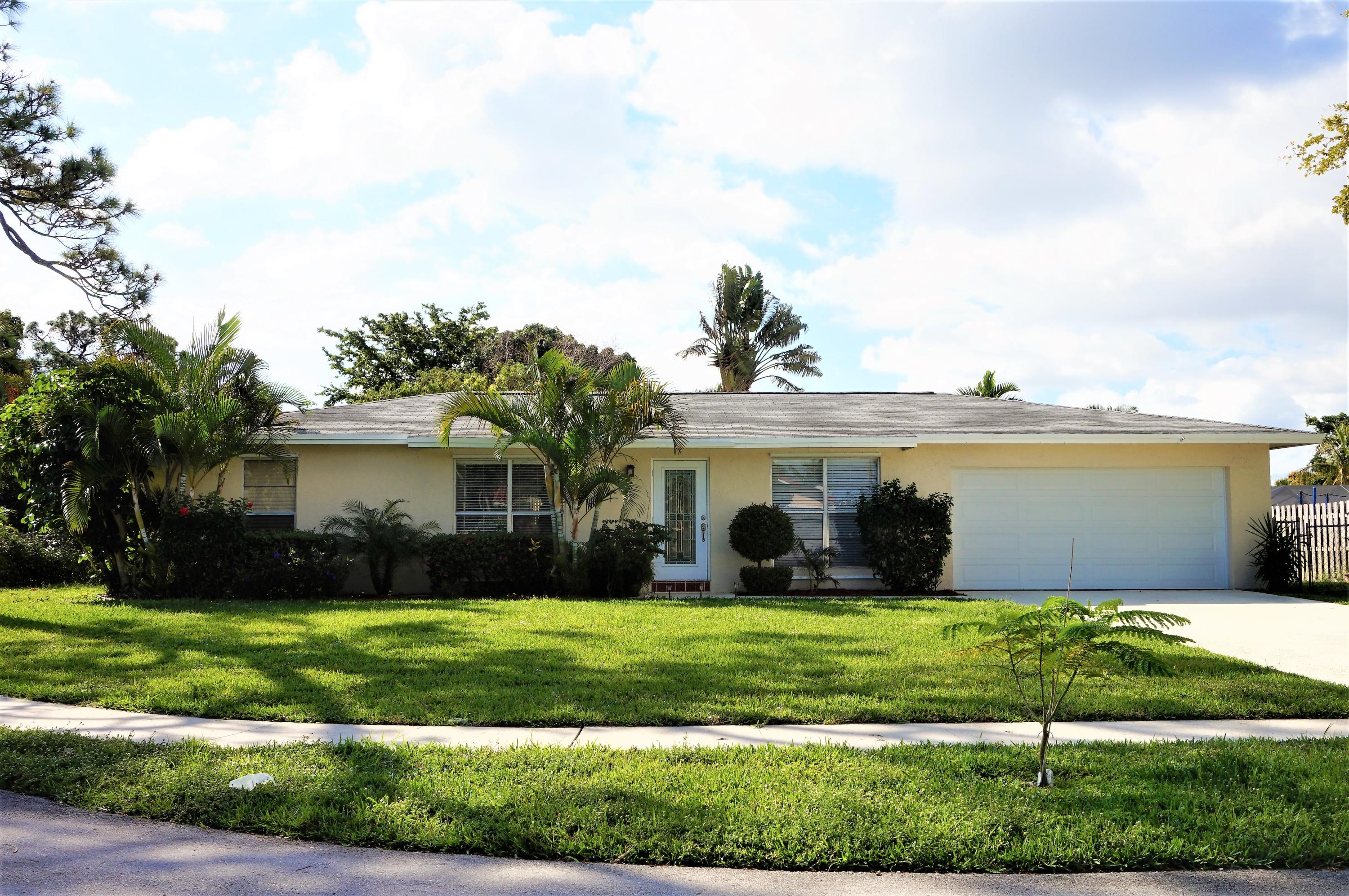 1740 Southwest 12th Street Boca Raton, FL 33486 - Photo 2 of 16 DSC06261 (2)