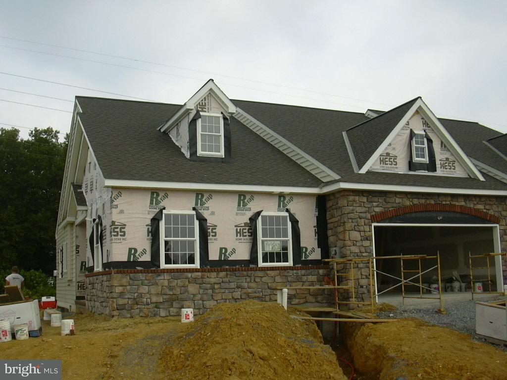 102 Baneberry Lane, Unit 59 Lititz, PA 17543 - Photo 1 of 1