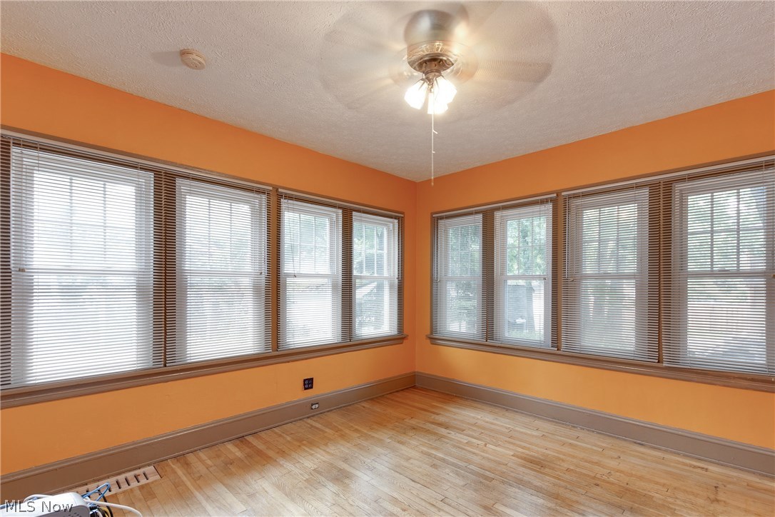 3262 Redwood Road Cleveland Heights, OH 44118 - Photo 11 of 23 First floor family room