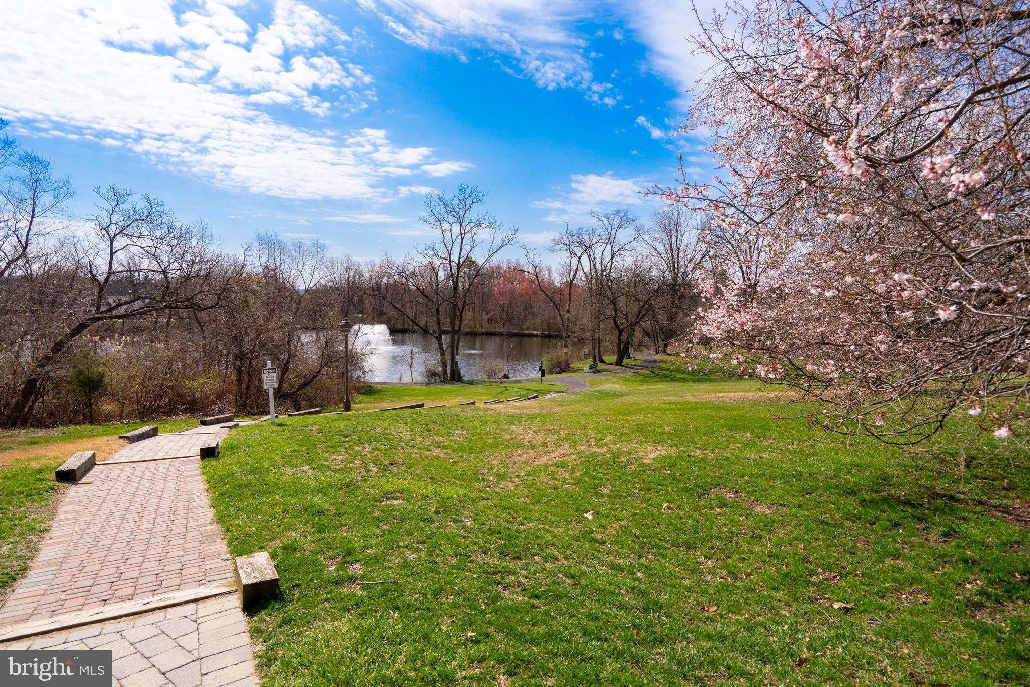 78 Ramsgate Court Blue Bell, PA 19422 - Photo 23 of 30 Walkway To Lake